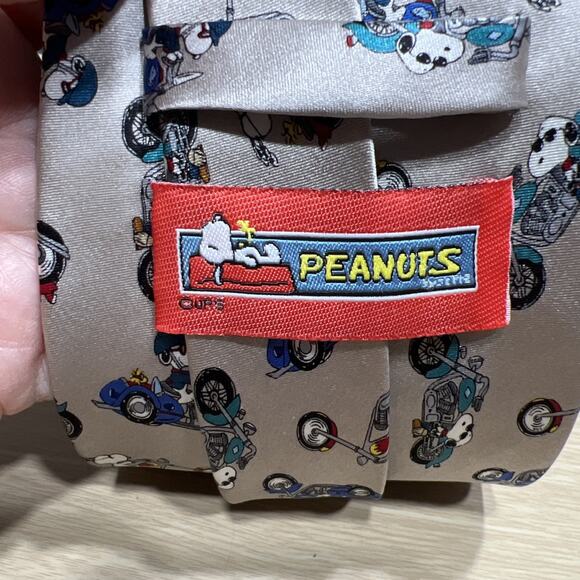 Vintage Peanuts Snoopy Neck Tie Adult Multicolor Mens Handmade 100% Silk - Picture 5 of 7